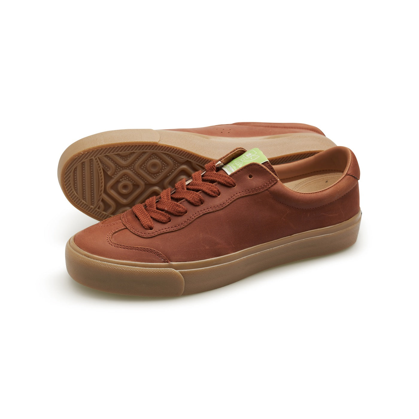 VM004-Lo Milic Leather (Brown/Gum)